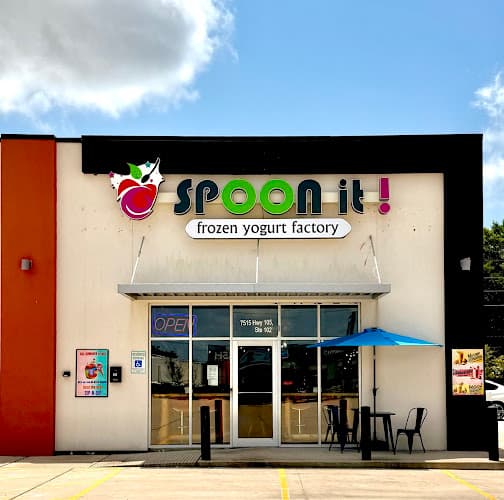 Spoon it! Frozen Yogurt Factory