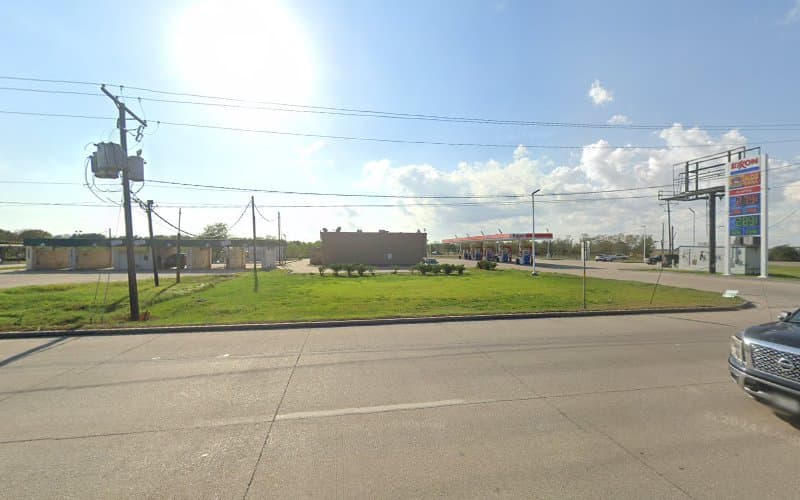 Crawdads Convenience Center