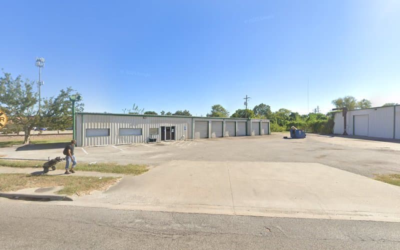 Jr & Brian tire shop