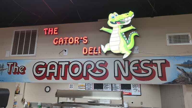 Snappy's Exxpress Mart - Texaco Chevron/Gators Nest