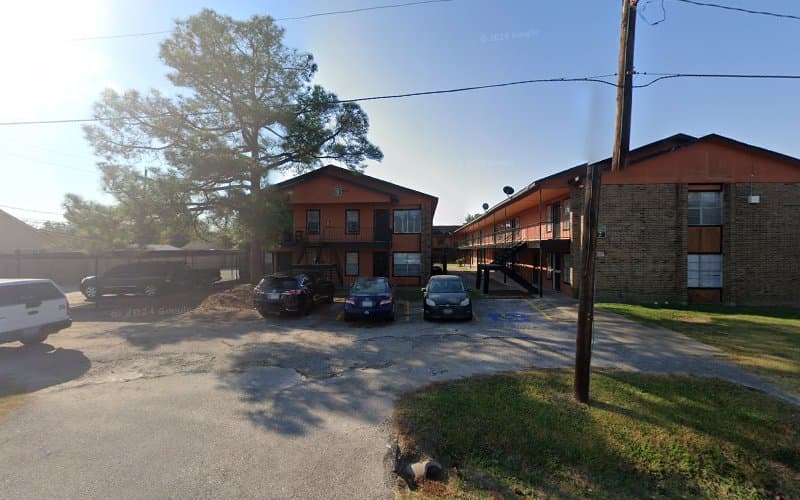 Georgia Gardens Apartments// STAR GARDENS MANAGAMENT
