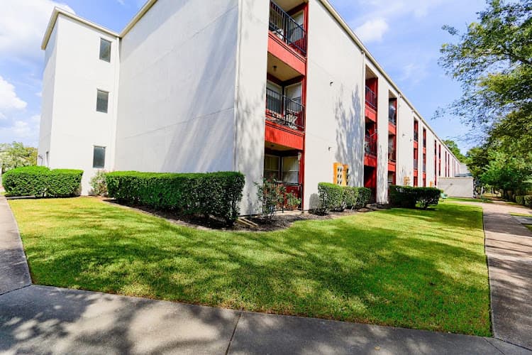 Seville Apartments in Beaumont, TX
