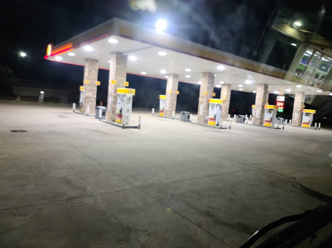 Oasis Market (Winnie Truck Stop)