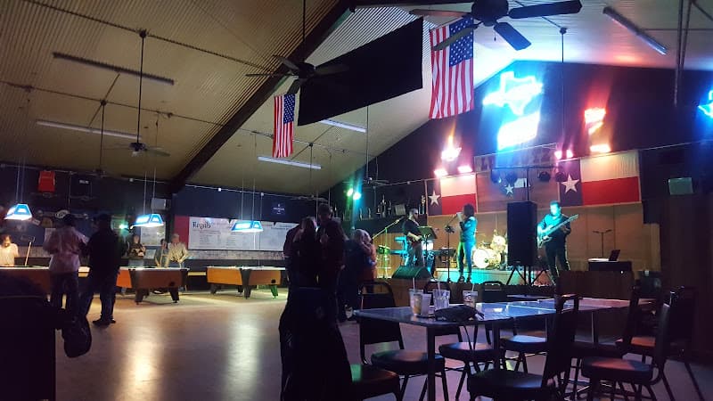 Lugnutz Bar & Grill