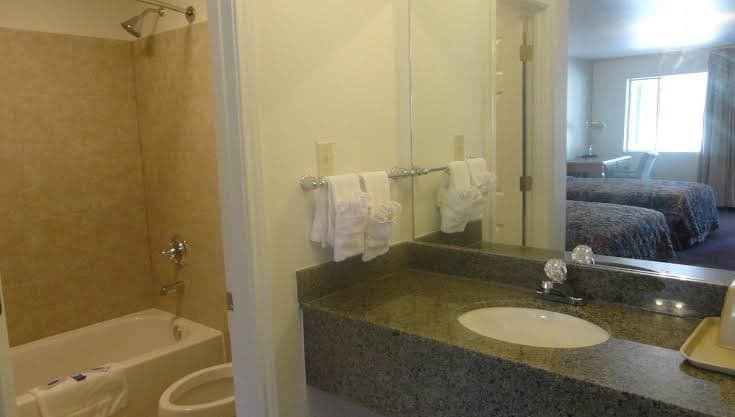 Garden Inn & Suites