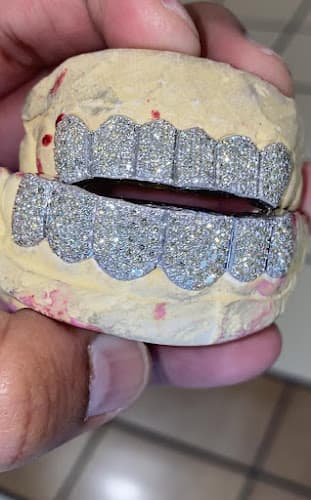 American Jewelers-King Manny