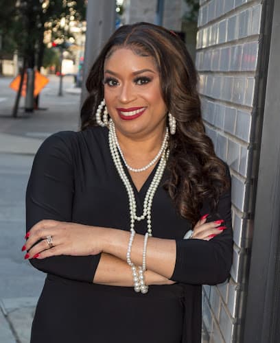 Kisha Roberts RE/MAX ONE Beaumont GRI PSA #YourHomeGirlSoldIt