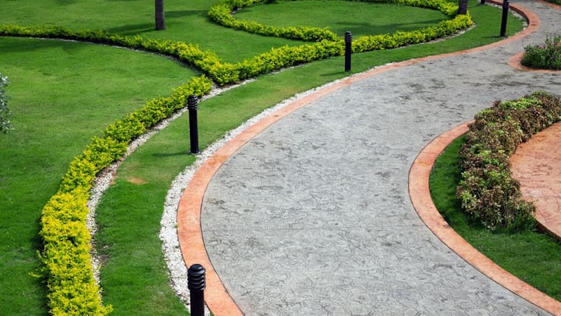 Superior Lawn Maintenance Inc